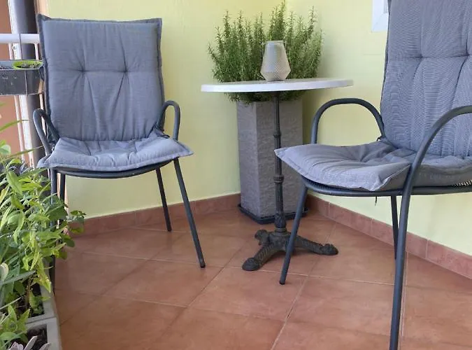 شقة Lovely With Fabulous View